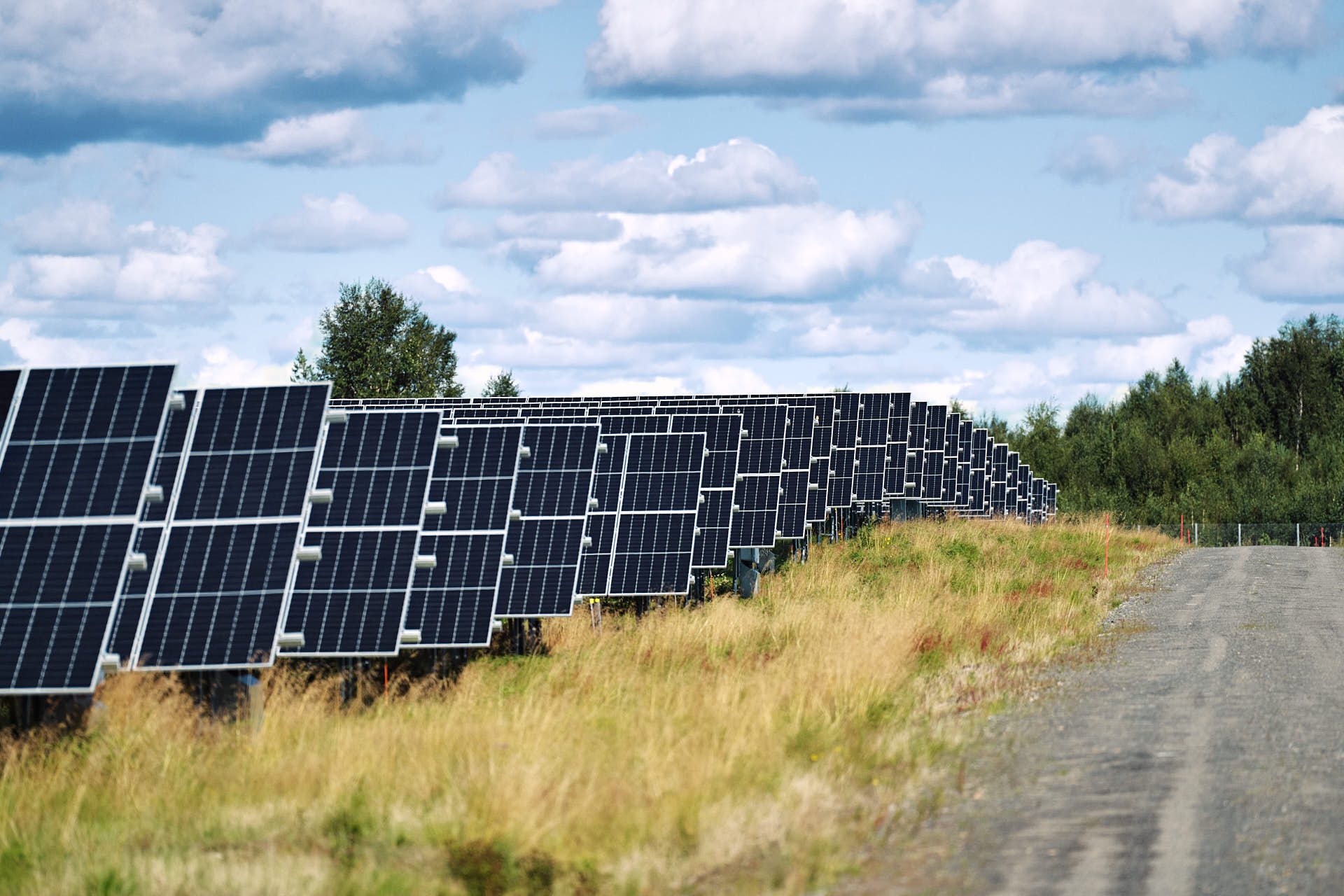Skarta Energy myy Nivalan Kurunpuhdon aurinkovoimahankkeen hankeoikeudet Solarigolle